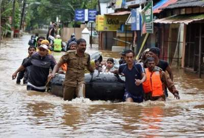 بر اثر سیلاب ها در هند تاکنون 38 تن جان باخته اند  