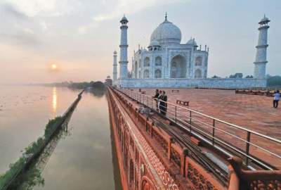 Flood reach walls of Taj Mahal after heavy rain in India