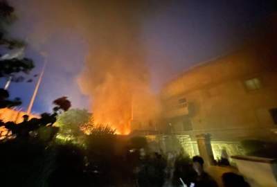 عراقی‌ها سفارت سویدن در بغداد را به آتش کشیدند