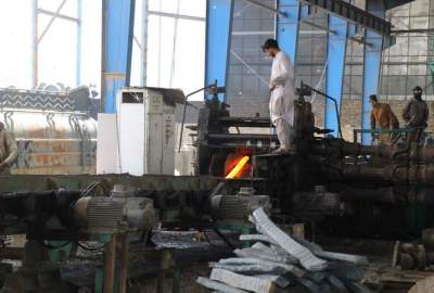 حدود 20 هزار کارگر در کارخانه های ذوب آهن کشور مشغول کار هستند