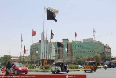 گزارش تصویری/ حال و هوای روزهای محرم و برافراشتن پرچم های عزاداری شهر هرات  