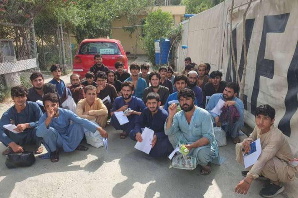 Pakistan Releases 37 Afghan Prisoners