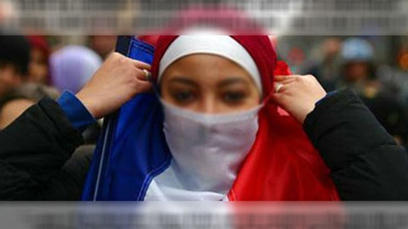 ادامه سیاست ممنوعیت حجاب و اسلام ستیزی در فرانسه