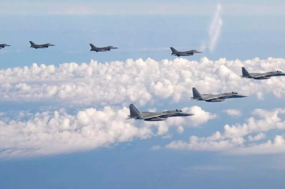 تنش بین چین و تایوان؛  ۲۲ هواپیمای نظامی چین از تنگه تایوان عبور کردند