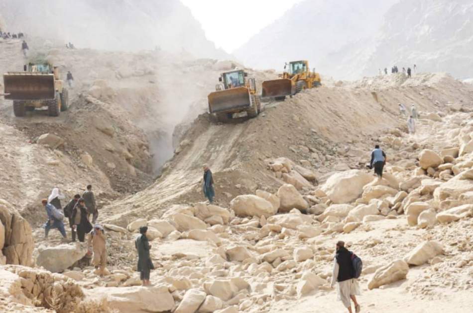 مسدود بودن شاهراه کابل-جلال‌آباد؛ شهروندان از مسیر «راه لته بند» رفت‌وآمد کنند