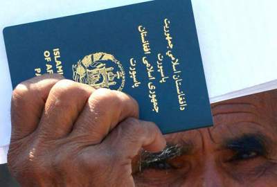 Distribution of passports among Afghan refugees started in Pakistan