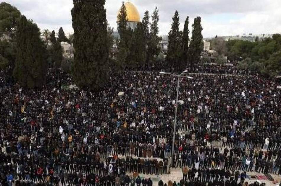 برگزاری نماز جمعه مسجدالاقصی با حضور ۵۰ هزار فلسطینی