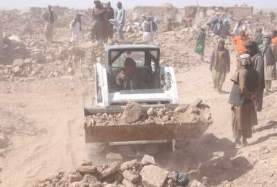 تصاویر/ ادامه روند آواربرداری و امداد در مناطق زلزله‌زده هرات  