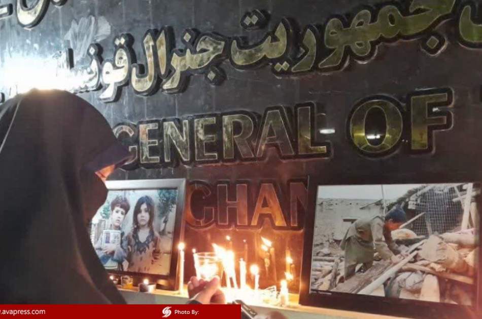 تجمع دانشجویان مشهد در برابر کنسولگری افغانستان برای ابراز همدردی با مردم زلزله‌دیده هرات