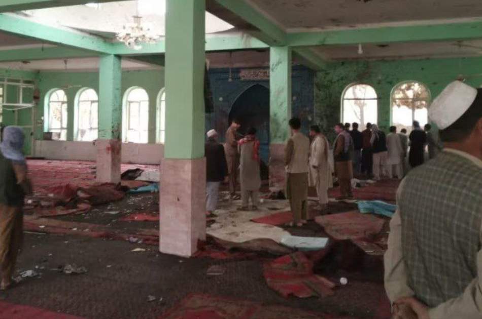 گروه تروریستی داعش مسئولیت انفجار در مسجد امام‌زمان(عج) در بغلان را برعهده گرفت
