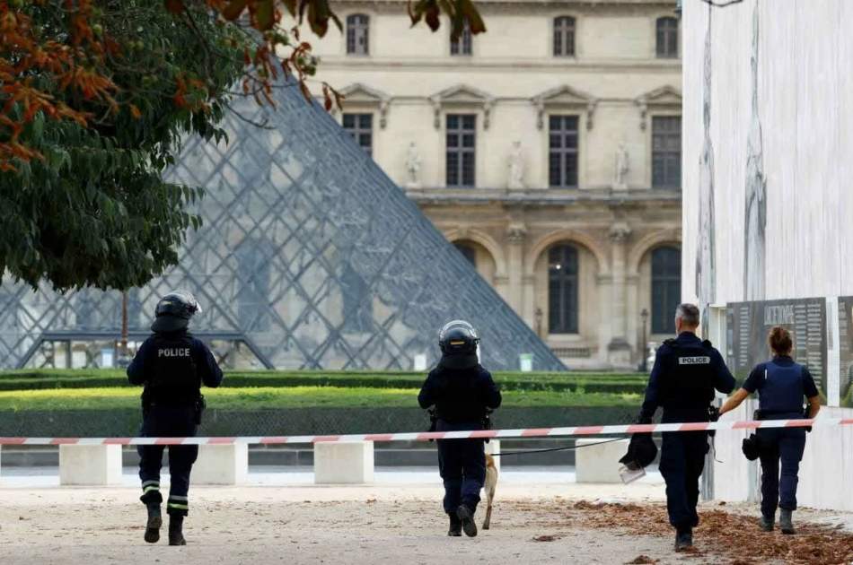 France mobilises 7,000 troops after stabbing, bomb threats