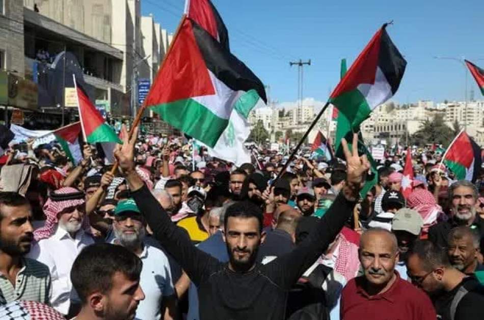Protests Erupt across Globe amid Israeli Attacks on Gaza