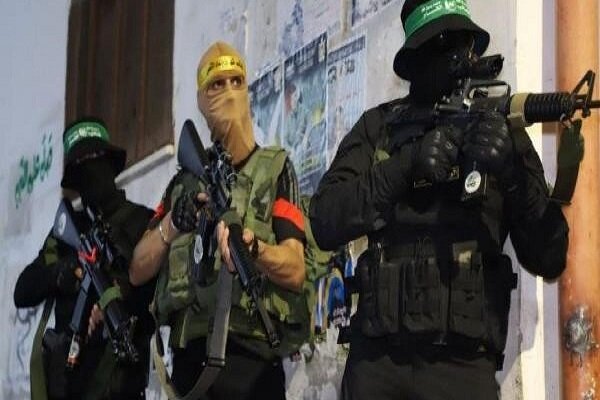 حماس: اشغالگران به هیچ دستاوردی سیاسی یا نظامی دست نیافته اند/ درگیری شدید نظامیان صهیونیست با جوانان مبارز در کرانه باختری