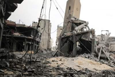 Israeli Strikes Destroy Mosque in Gaza Amid
