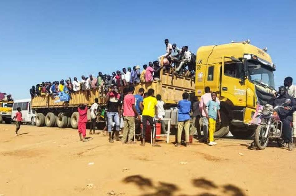 Thousands flee Wad Madani, Sudan’s second city, to escape fighting