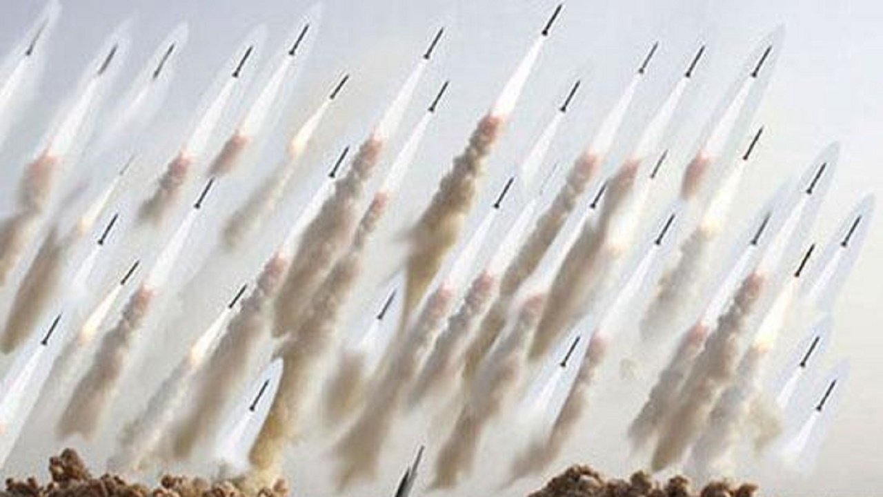 تداوم بمباران شدید غزه همزمان با آغاز سال نو میلادی/ حمایت کرانه باختری از مقاومت/ موشکباران سنگین تل‌آویو