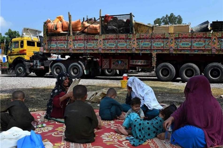 اخراج اجباری نزدیک به 600 مهاجر افغانستانی از پاکستان در یک روز