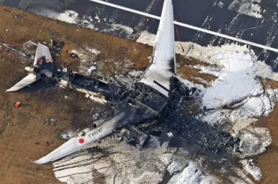 Five die after JAL airliner crashes into plane at Tokyo airport