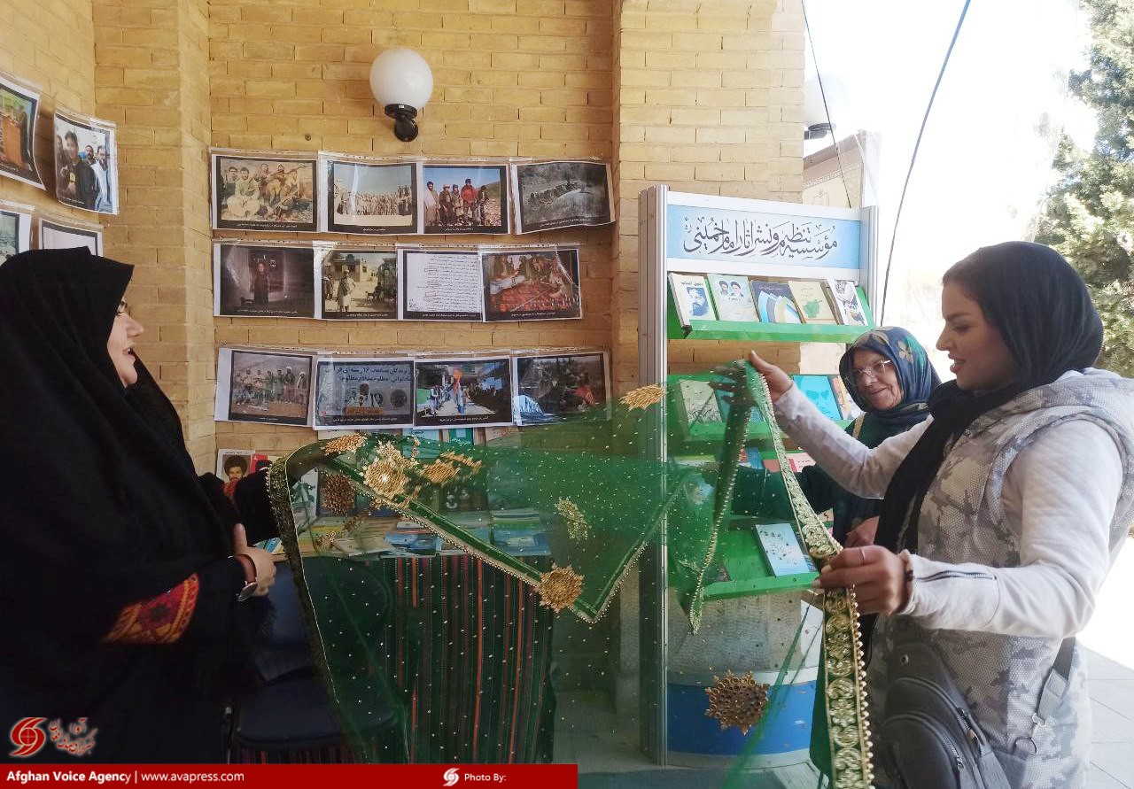 تصاویر/ غرفه فرهنگی افغانستان در دومین هفته فرهنگی «بر آستان آفتاب» در شهر خمین  