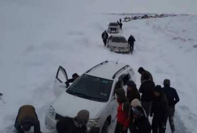 در پی برف باری شاهراه کابل- غور مسدود شد