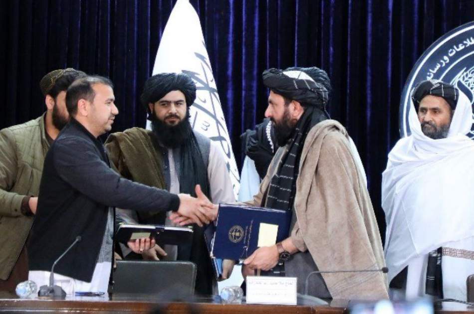 وزارت ترانسپورت و هوانوردی سه پروژه را به ارزش حدود ۲ میلیارد افغانی با بخش خصوصی امضا کرد