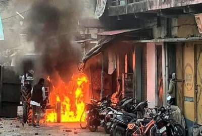 ادامه درگیری پولیس هند و معترضان مسلمان در ایالت اوتاراکند بر سر تخریب یک مسجد و مدرسه
