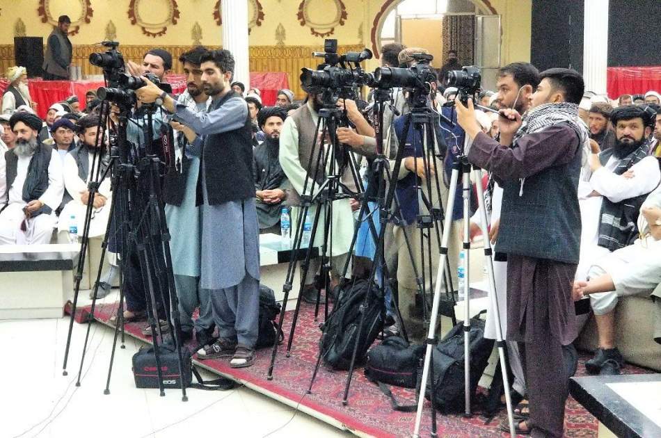 مقامات بلخ در نشست با رسانه ها: حیثیت خبرنگاری نباید در نظر مردم بشکند