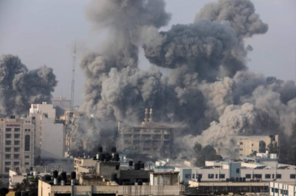 Bombing of residential houses in Gaza / intense conflict between the resistance forces and the Zionist army in the "Al-Zitoun" neighborhood in Gaza