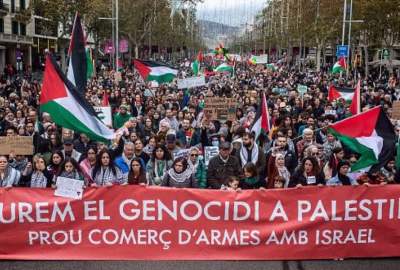 Thousands march in Barcelona to demand end of arms supplies to Israel