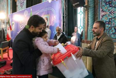 گزارش تصویری/ حضور چشمگیر مردم تهران در پای صندوق‌های رأی