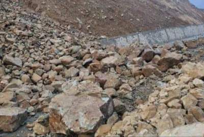 شاهراه فیض‌آباد-تخار به علت لغزش کوه مسدود شد