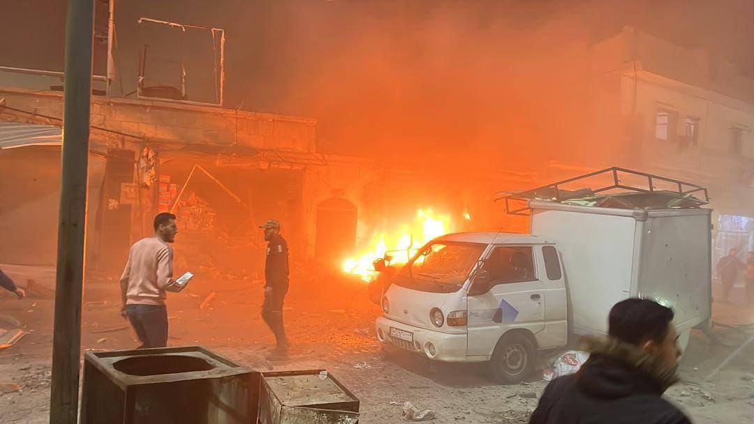 حداقل ۷ در اثر انفجار موتر بمب‌گذاری‌شده در حلب سوریه کشته شدند