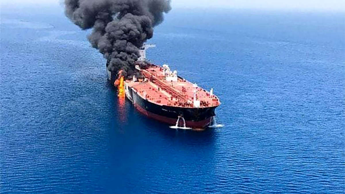 حمله به سه کشتی در کمتر از 24 ساعت در سواحل یمن