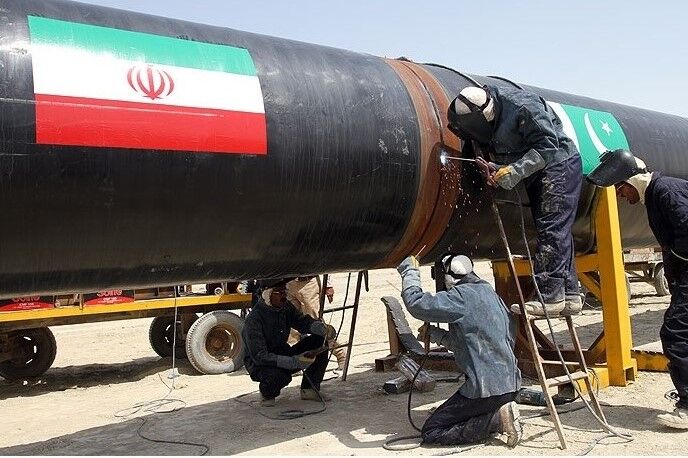 پاکستان به رغم هشدار امریکا، ساخت خط لوله انتقال گاز از ایران را آغاز کرد