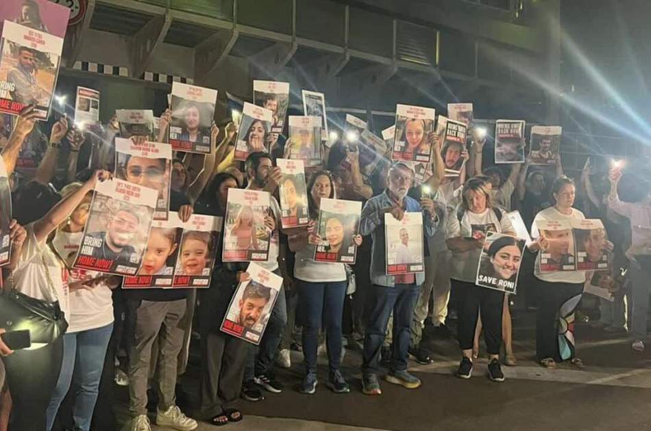 Israelis show rage in new anti-regime protest