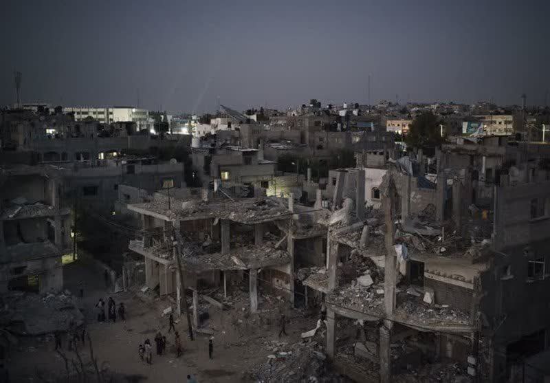 بمباران سنگین منازل مردم در خان‌یونس/ یورش نظامیان صهیونیست به کرانه باختری