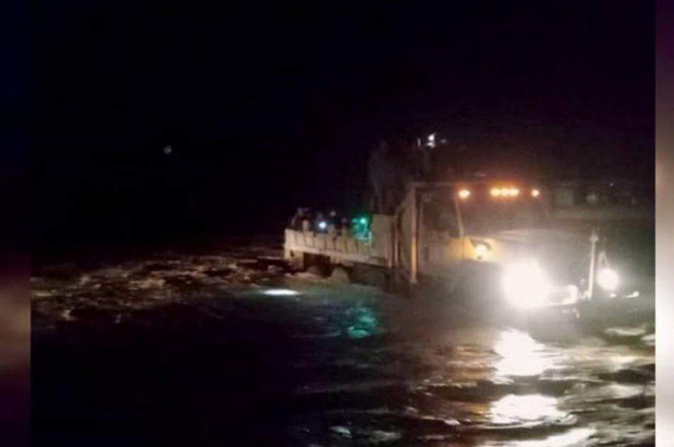 افراد گرفتار در سیلاب در هلمند نجات داده شد