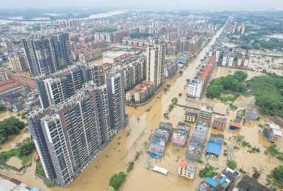 Floods swamp China