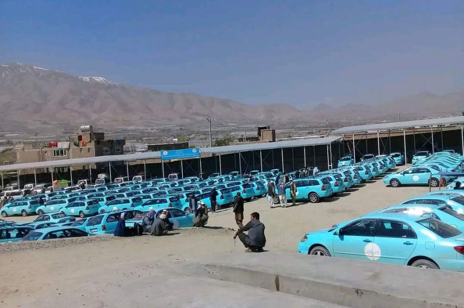 رونمایی از ترمینال و موترهای مسافربری رنگ آمیزی شده مناطق مرکزی افغانستان در کابل