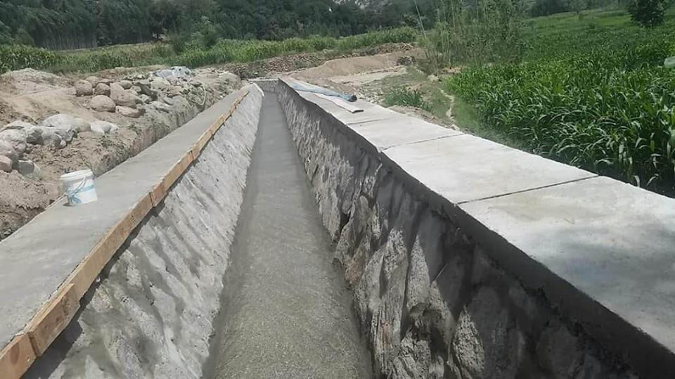 آغاز کار ساخت یک کانال آب با هزینه بیش از 3 میلیون و 600 هزار افغانی در پکتیا