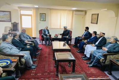 In his meeting with Kazemi Qomi, Karzai praised Iran