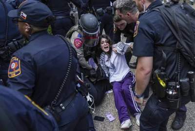 Protests continue in 40 American universities/at least 100 students have been arrested