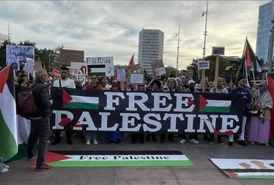 Anti-Zionism Jews demonstrate in front of UN office