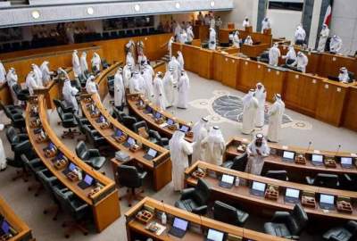The emir of Kuwait dissolved the parliament of this country