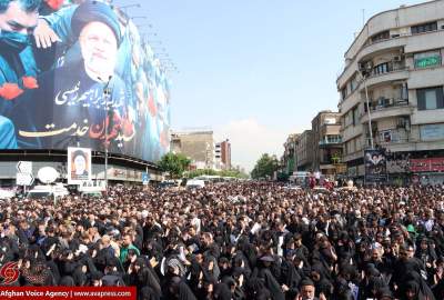 گزارش تصویری/ «صحرای محشر» تهران با حضور میلیونی مردم عزادار ایران برای تشییع پیکر شهید آیت الله رئیسی و همراهانش  