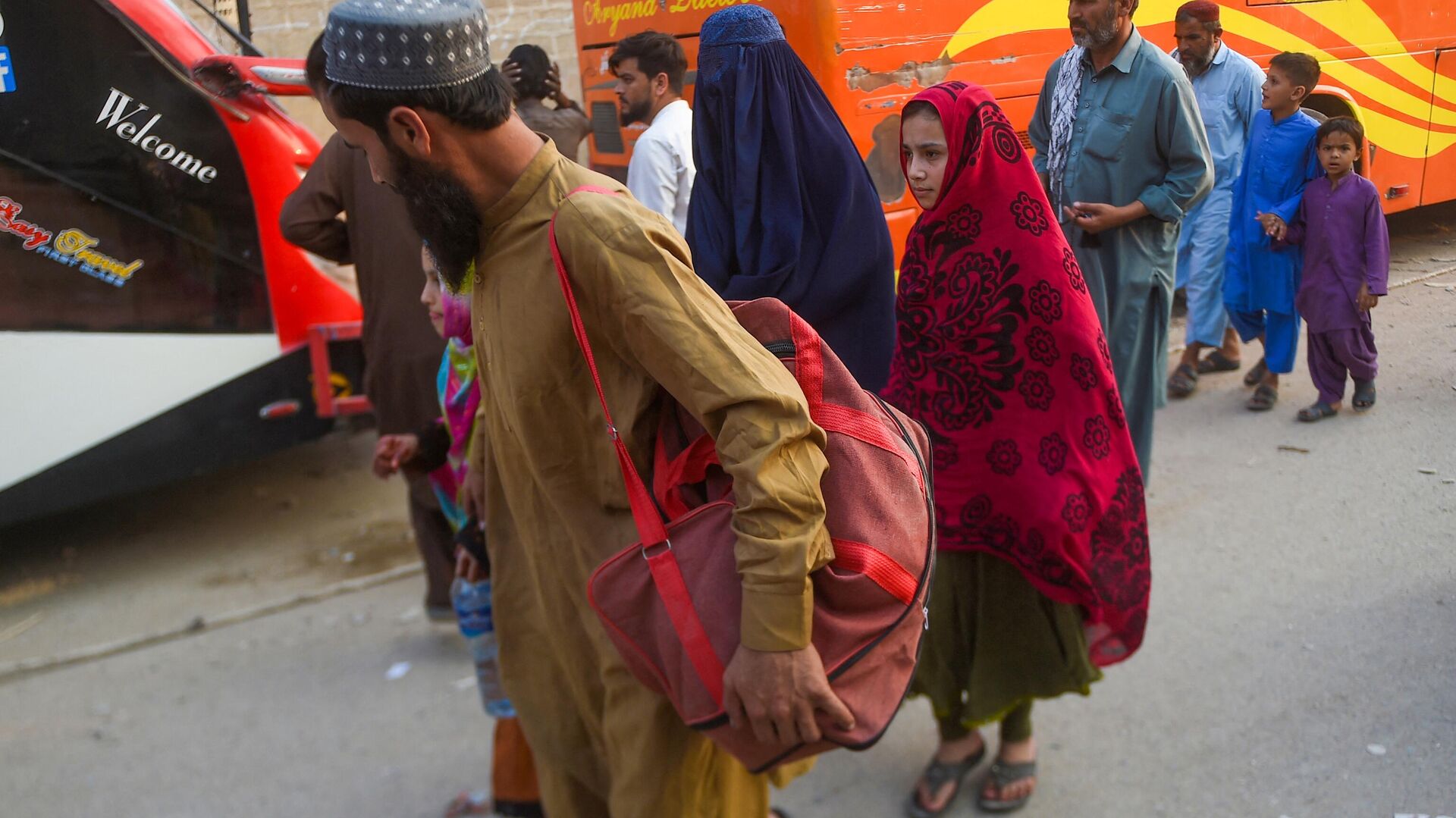 اخراج اجباری بیش از 900 مهاجر طی روز گذشته از پاکستان