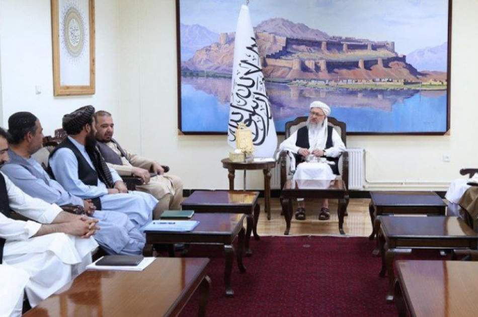 سرمایه‌گذاران داخلی و خارجی در افغانستان سرمایه‌گذاری کنند