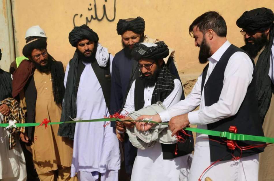 کانکریت‌ریزی گمرک اسلام‌قلعه هرات با هزینه بیش از ۲۰۰ میلیون افغانی