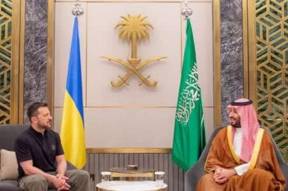 Zelensky lands in Saudi Arabia on unannounced visit