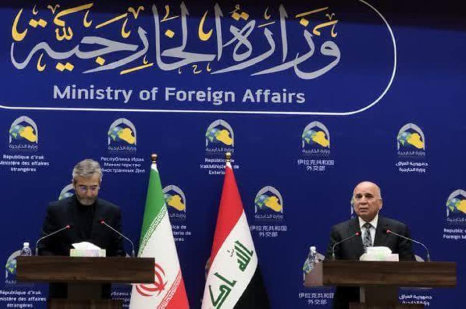 Iraqi Foreign Minister in a meeting with Iran